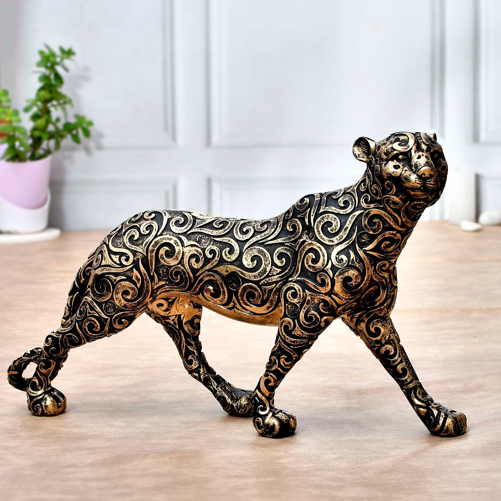 Running Panther Showpiece - Image 3